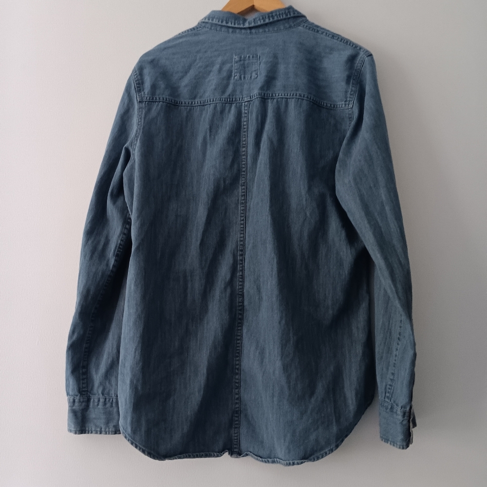 Hollister Indigo Denim Button-Up Shirt - Women's - Picture 2 of 7